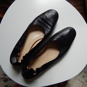 Everlane Day Flat in black NO LONGER ON WEBSITE